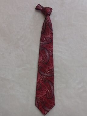 Stacy Adams Burgundy Paisley Silk Tie